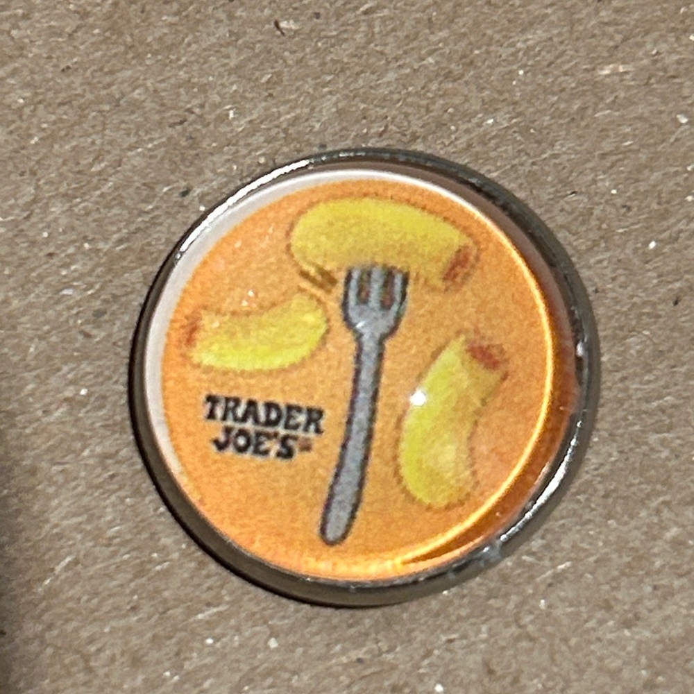 Trader Joe’s button 18mm macaroni and cheese on a fork